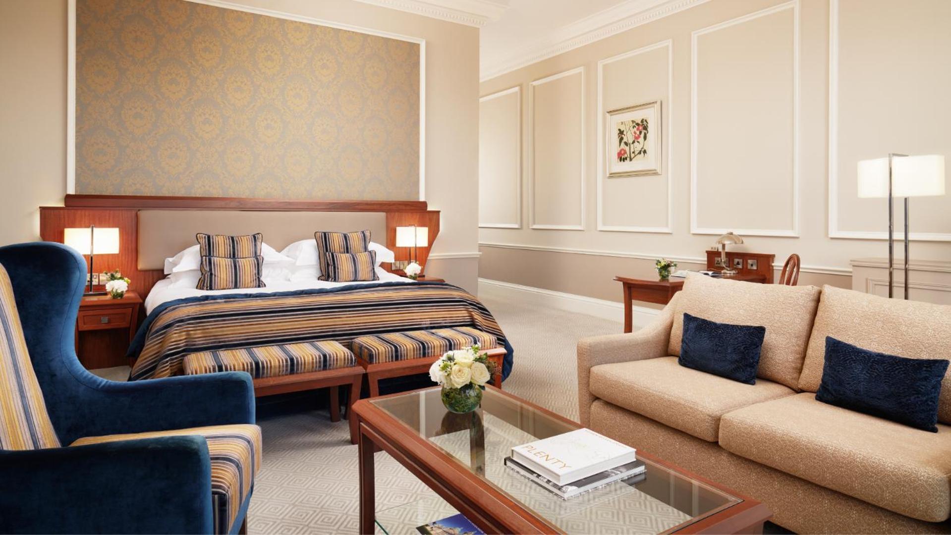 The Culloden Estate And Spa Holywood  Exterior foto A suite at the InterContinental London